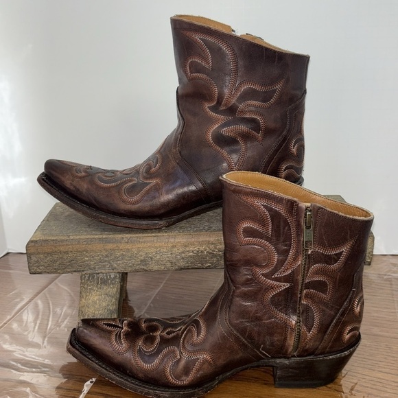 Lucchesse women’s calf /angle boots. Side zipper. Size 7.5.C. EUC. - Picture 2 of 7